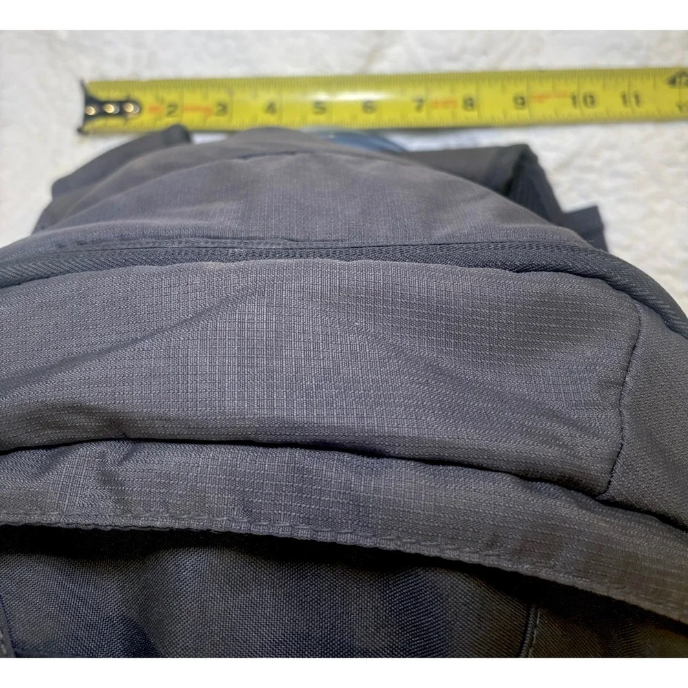 Quest Hydration Backpack Gray Hiking Daypack with Water Reservoir Bladder